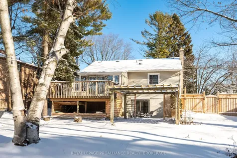 35 Montgomery Boulevard Kingston ON K7M 3N7