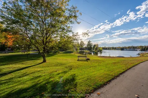 41 Cedarbush Crescent Puslinch ON N0B 2J0