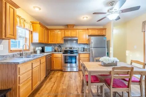 41 Cedarbush Crescent Puslinch ON N0B 2J0