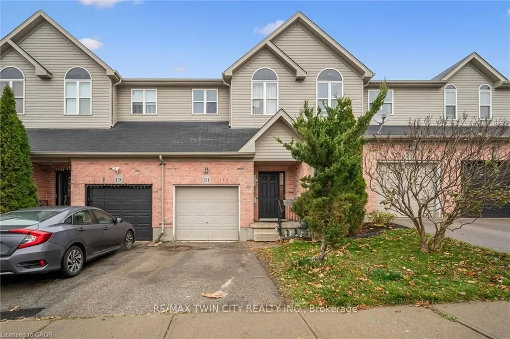 21 Brookfield Crescent Kitchener ON N2E 0A6