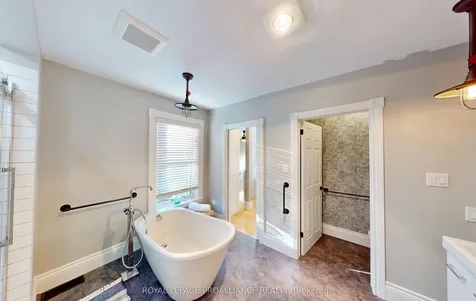 212 Foster Avenue Belleville ON K8N 3R2