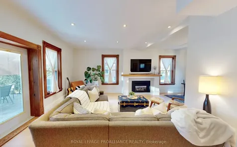 212 Foster Avenue Belleville ON K8N 3R2