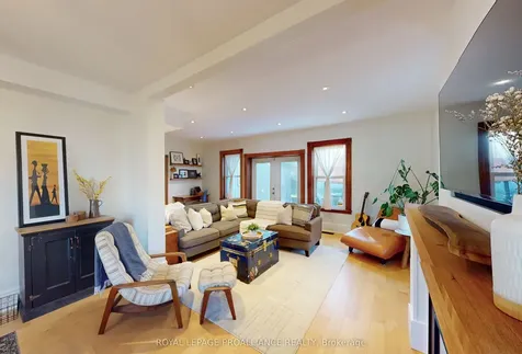 212 Foster Avenue Belleville ON K8N 3R2