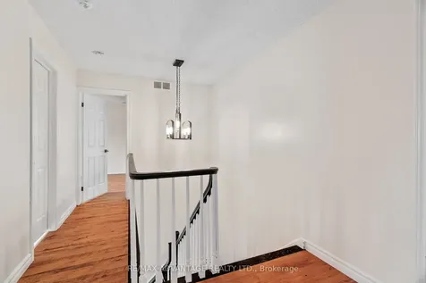 21 Village Gate Crescent Thames Centre ON N0L 1G3