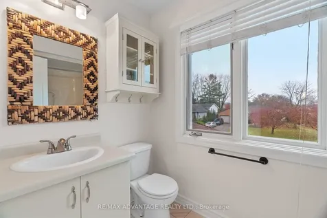 21 Village Gate Crescent Thames Centre ON N0L 1G3