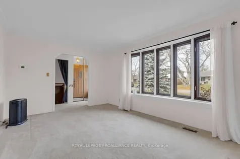 48 Janlyn Crescent Belleville ON K8N 1L2