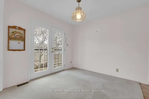 48 Janlyn Crescent Belleville ON K8N 1L2