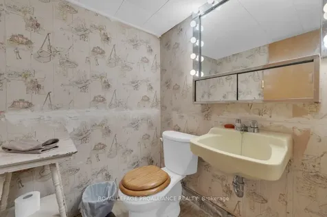 48 Janlyn Crescent Belleville ON K8N 1L2