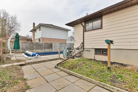 48 Janlyn Crescent Belleville ON K8N 1L2