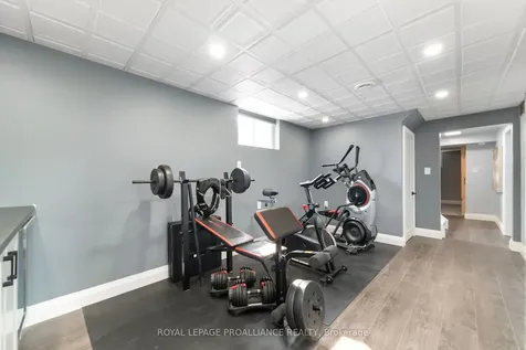 206 Elmwood Drive Belleville ON K8N 4Z4