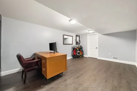 206 Elmwood Drive Belleville ON K8N 4Z4