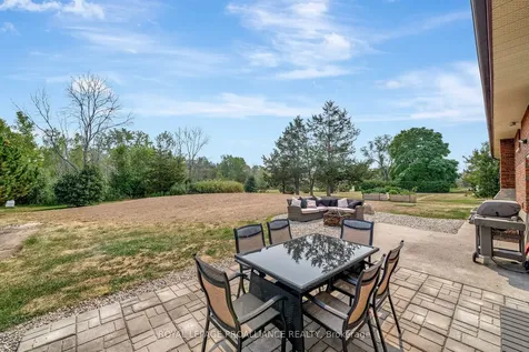 206 Elmwood Drive Belleville ON K8N 4Z4