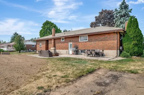 206 Elmwood Drive Belleville ON K8N 4Z4