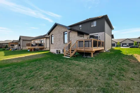 18 Raycroft Drive Belleville ON K8N 0R4