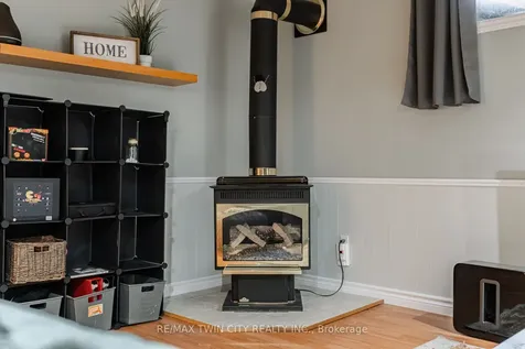 13 Dundas Street W Brant ON N3L 1E9