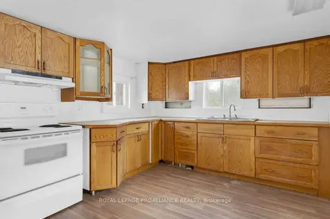 139 Glastonbury Road Addington Highlands ON K0H 2G0