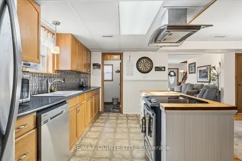 15 Gordon Street Belleville ON K8P 3E4