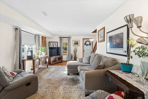 15 Gordon Street Belleville ON K8P 3E4