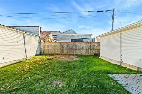 15 Gordon Street Belleville ON K8P 3E4