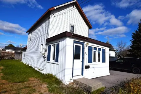 206 College Street E Belleville ON K8N 2V7