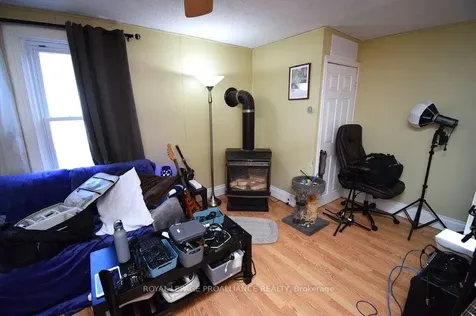 206 College Street E Belleville ON K8N 2V7