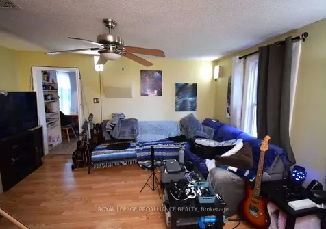 206 College Street E Belleville ON K8N 2V7