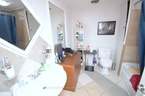 206 College Street E Belleville ON K8N 2V7