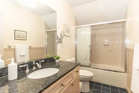 107 Milton Street Bracebridge ON P1L 2G4