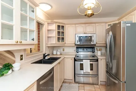 107 Milton Street Bracebridge ON P1L 2G4