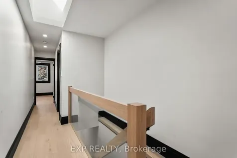 105 Rothsay Avenue Hamilton ON L8M 3G3