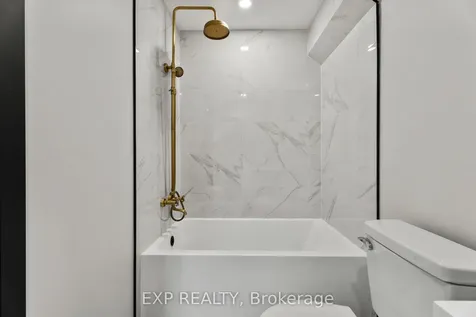 105 Rothsay Avenue Hamilton ON L8M 3G3