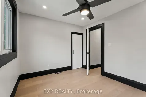 105 Rothsay Avenue Hamilton ON L8M 3G3