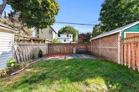 105 Rothsay Avenue Hamilton ON L8M 3G3