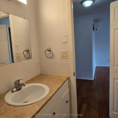 10 Charles Street Arnprior ON K7S 1A7