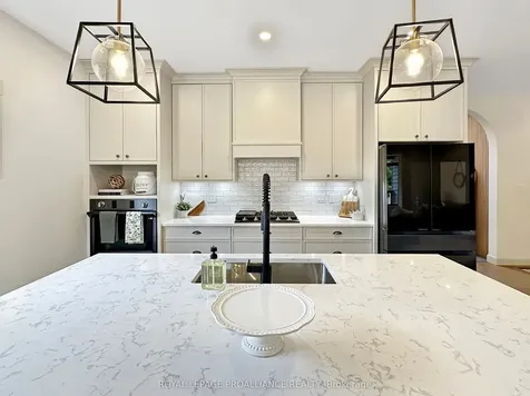 37 Deerview Drive Quinte West ON K8V 5P4