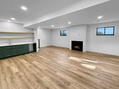 37 Deerview Drive Quinte West ON K8V 5P4
