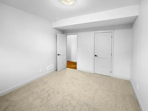 37 Deerview Drive Quinte West ON K8V 5P4