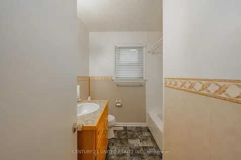 835 Barnardo Avenue Peterborough ON K9H 5W1