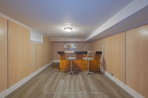 835 Barnardo Avenue Peterborough ON K9H 5W1