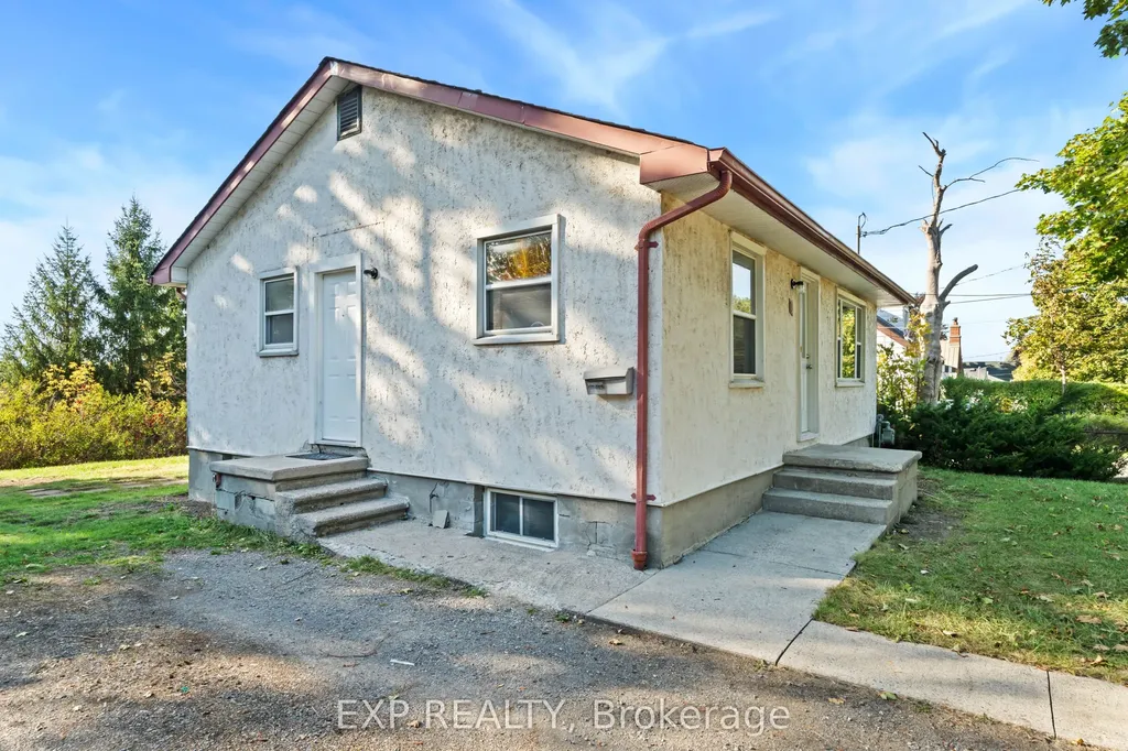 16 Valleyview Crescent Belleville ON K8P 3G1