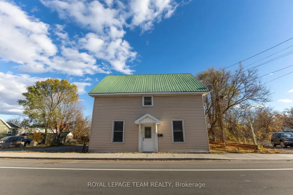 31 Daniel Street N Arnprior ON K7S 2K6