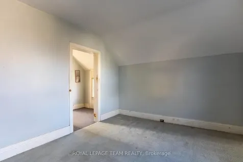 31 Daniel Street N Arnprior ON K7S 2K6