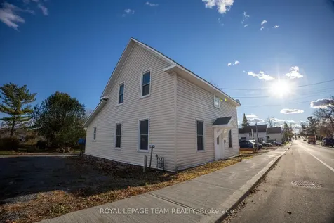 31 Daniel Street N Arnprior ON K7S 2K6