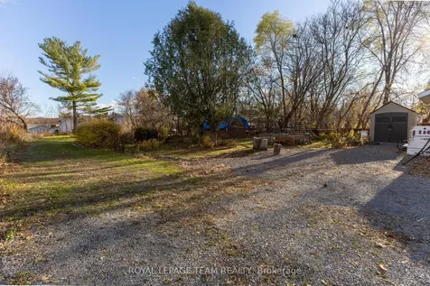 31 Daniel Street N Arnprior ON K7S 2K6