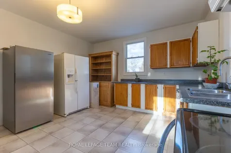 31 Daniel Street N Arnprior ON K7S 2K6