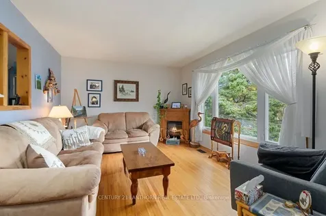 4 Highview Crescent Belleville ON K8P 3G4