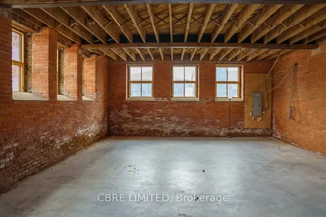 601 Barton Street E Hamilton ON L8L 2Z8