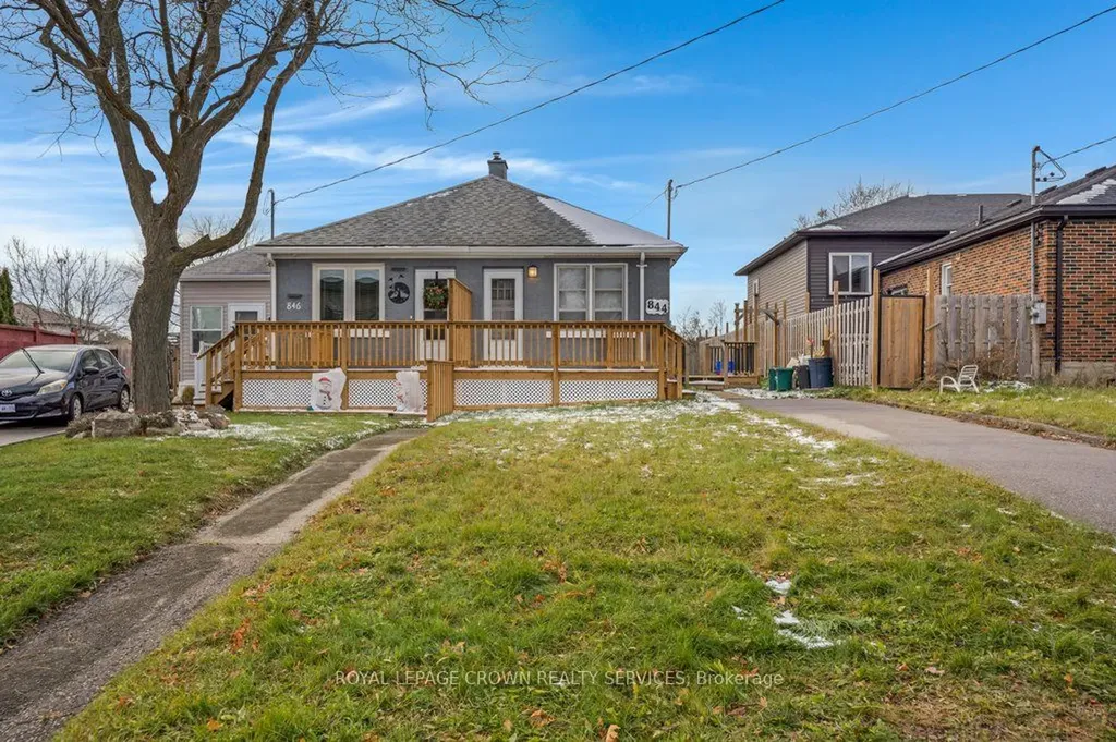 844 Stirling Avenue S Kitchener ON N2M 3K3