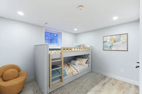 242 East 28th Street Hamilton ON L8V 3J1