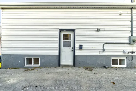 242 East 28th Street Hamilton ON L8V 3J1